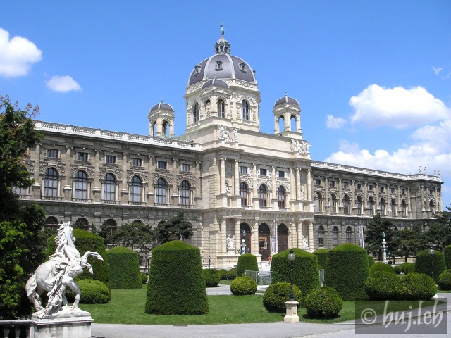 Naturhistorisches Museum.jpg